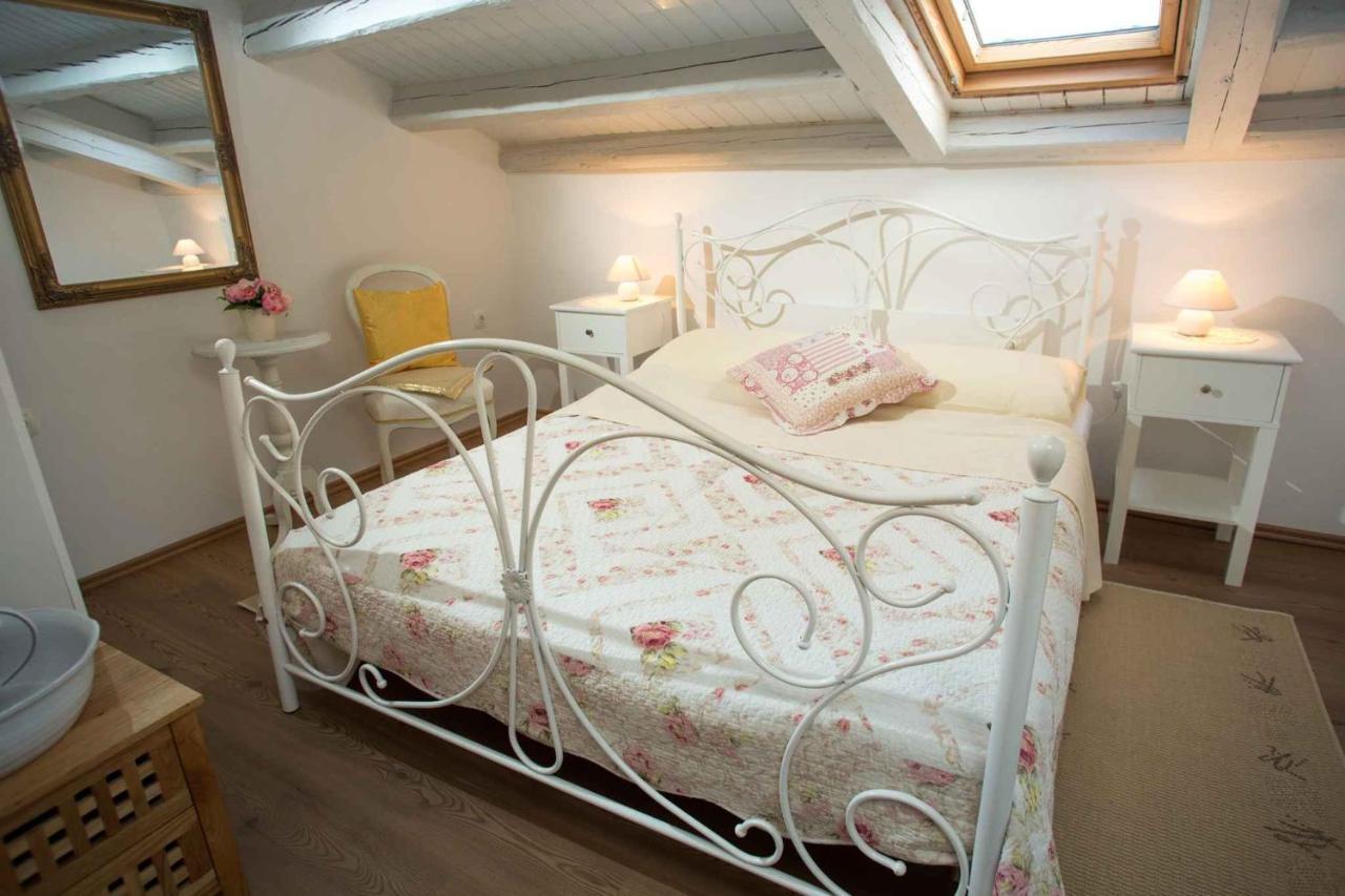 Apartment In Rovinj/Istrien 11735 Exteriör bild